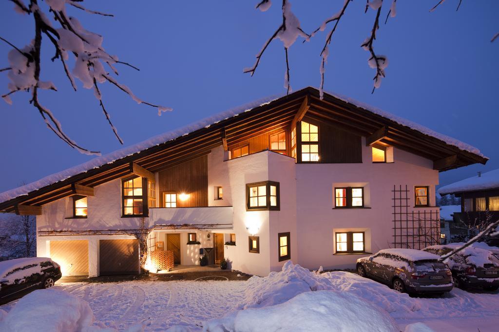Haus Widmann Apartamento Fieberbrunn Exterior foto